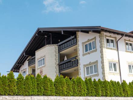 Urlaub im Allgäu - Außenfassade Parkhotel Burgmühle im Sommer