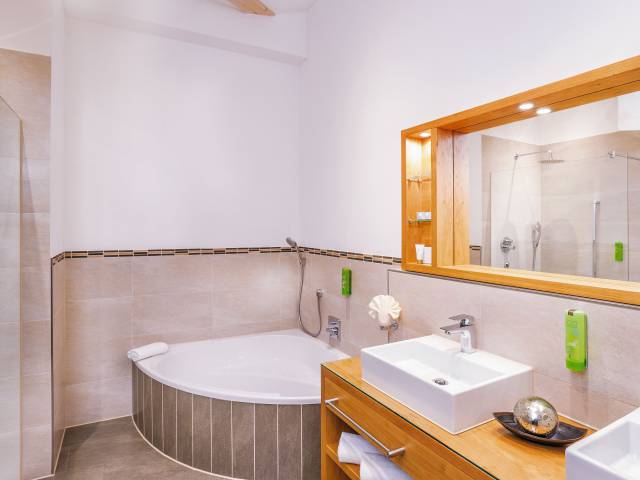 Bathroom, suite